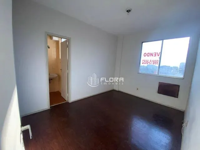 Imagem 15: Apartamento com 3 Dormitórios À Venda, 134 M² por R$ 300.000,00 - Comercial