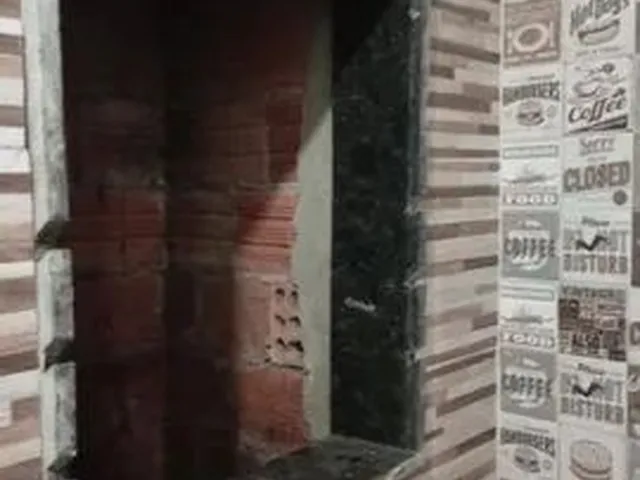 Imagem 5: Linda Casa de 3 Quartos com Área de Churrasco À Venda