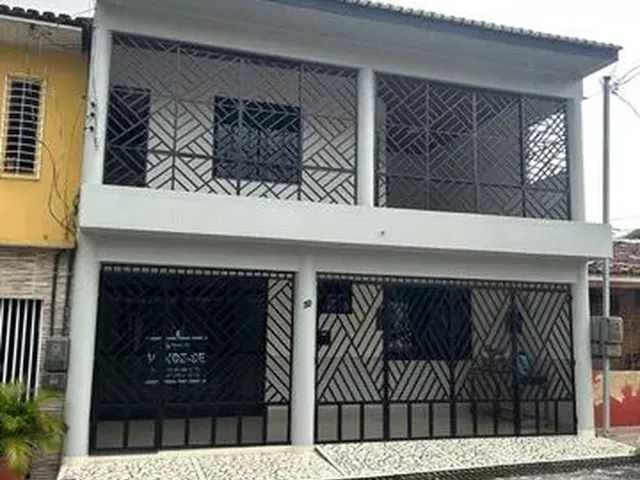 Imagem: Vendo Linda Casa de 4 Quartos na Marambaia