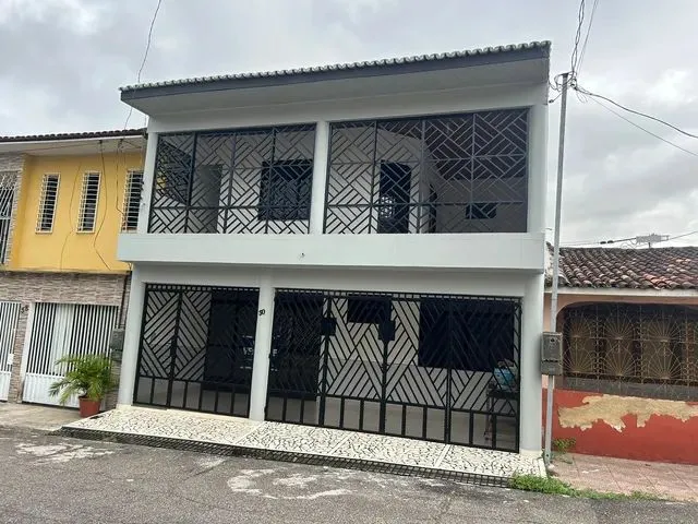 Imagem 8: Vendo Linda Casa de 4 Quartos na Marambaia