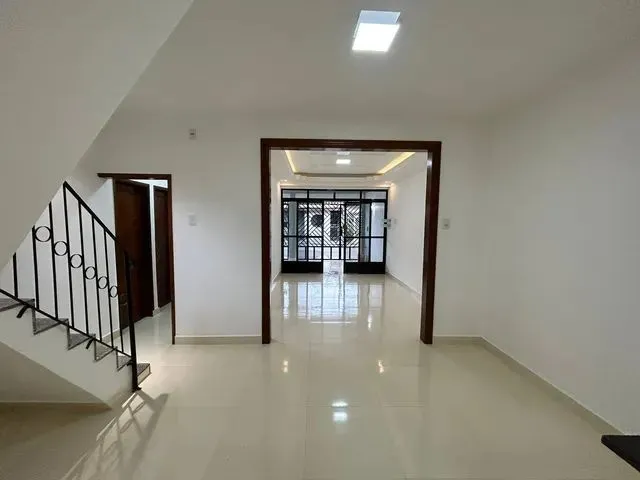 Imagem 3: Vendo Linda Casa de 4 Quartos na Marambaia