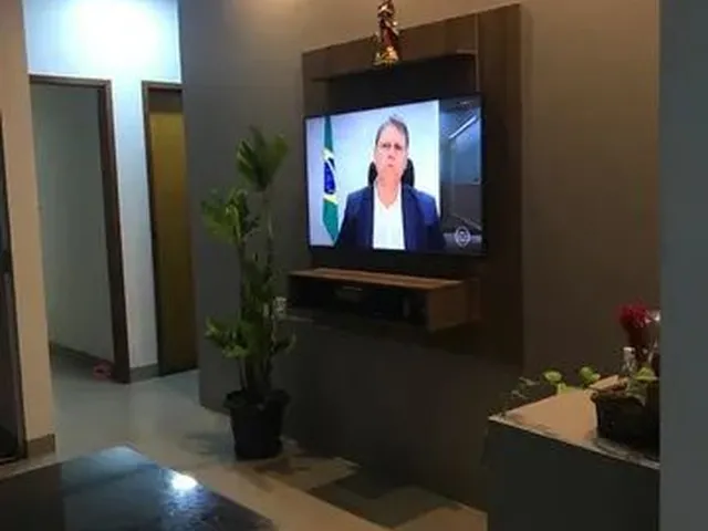Imagem: A casa possui 2 Dormitórios, 1 Banheiro, 4 Vagas na
