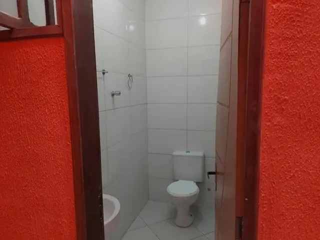 Imagem 7: Casa em Maria Ortiz com Quintal e Garagem