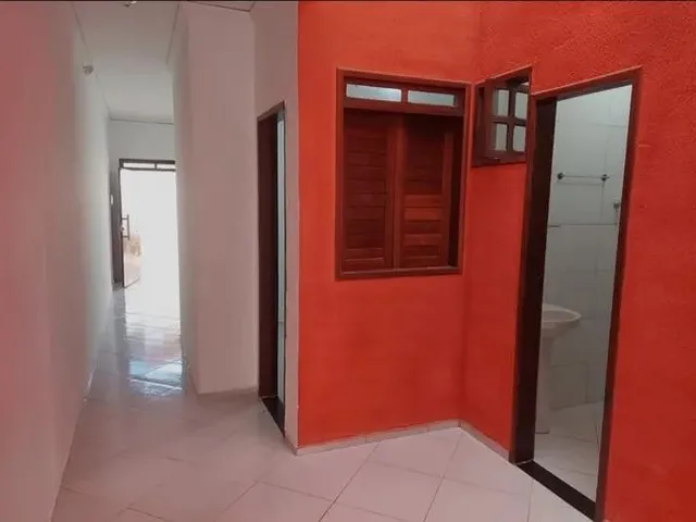 Imagem 8: Casa em Maria Ortiz com Quintal e Garagem