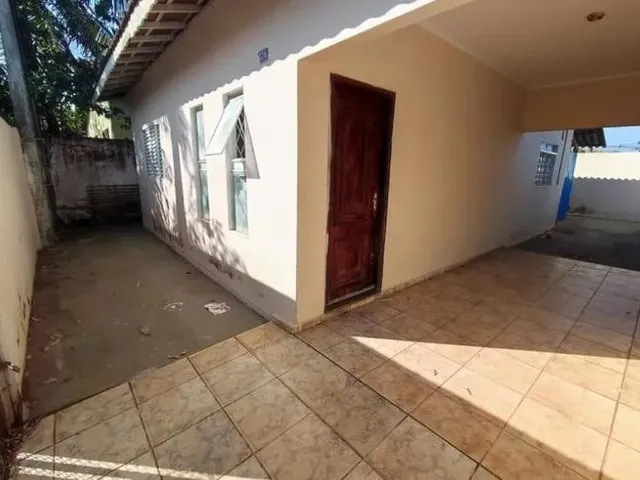 Imagem 1: Casa para Venda Tem 190 Metros Quadrados com 2 Quartos em Feu Rosa - Serra - Espírito