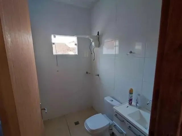 Imagem 4: Casa para Venda Tem 190 Metros Quadrados com 2 Quartos em Feu Rosa - Serra - Espírito