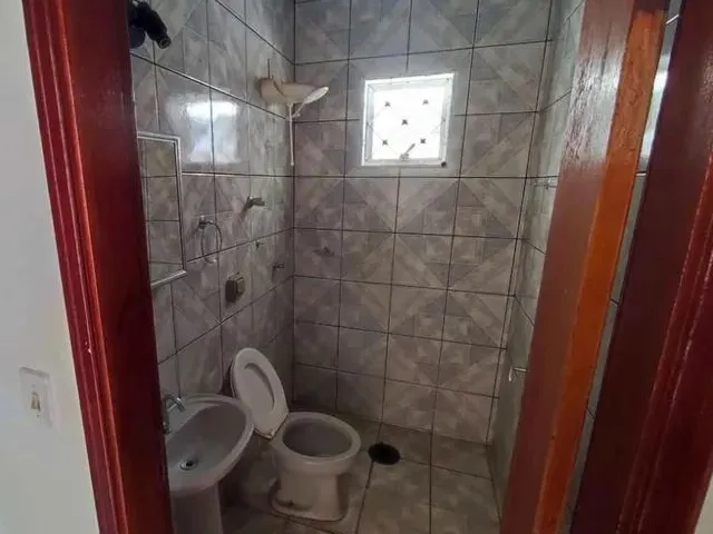 Imagem 3: Casa para Venda Tem 190 Metros Quadrados com 2 Quartos em Feu Rosa - Serra - Espírito