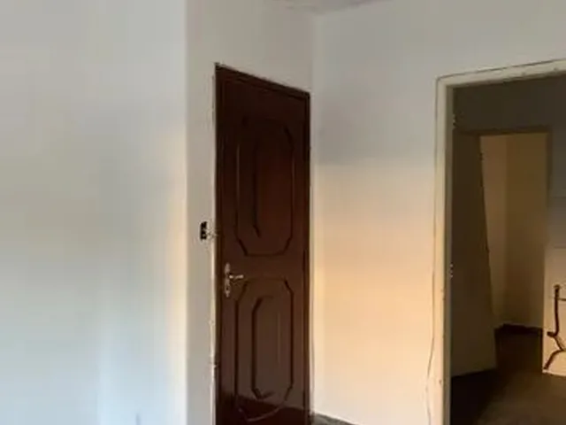 Imagem: O apartamento possui 2 Dormitórios, 1 Banheiro, 1 Vaga na