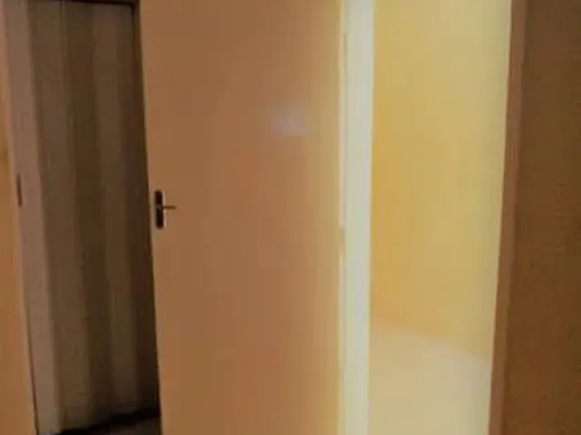 Imagem 8: Excelente Imovel, com 2 Quartos, Sendo Uma Suíte, Garagem, Quintal, Forrada e Gradeada
