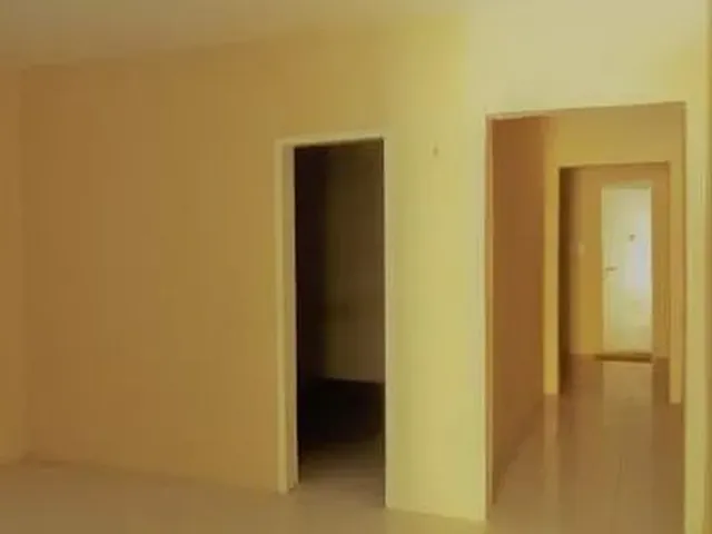 Imagem 14: Excelente Imovel, com 2 Quartos, Sendo Uma Suíte, Garagem, Quintal, Forrada e Gradeada