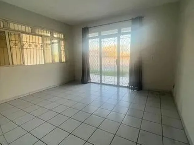 Imagem 5: Alugo Casa de 3 Quartos no Bairro Colina