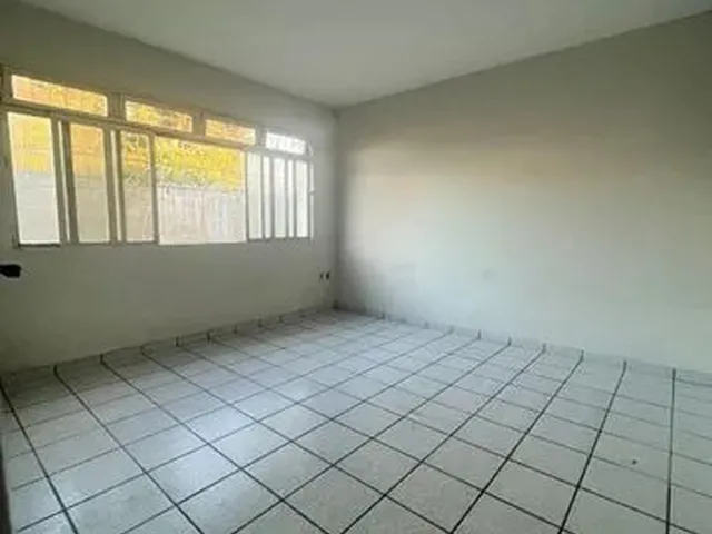 Imagem 4: Alugo Casa de 3 Quartos no Bairro Colina