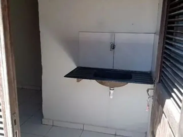 Imagem 5: Alugo Kitnet Água e Luz Inclusa!