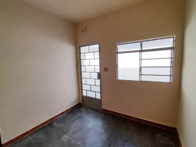 Imagem 12: Aluga Excelente Barracão com 2 Quartos com Terceiro Reversível