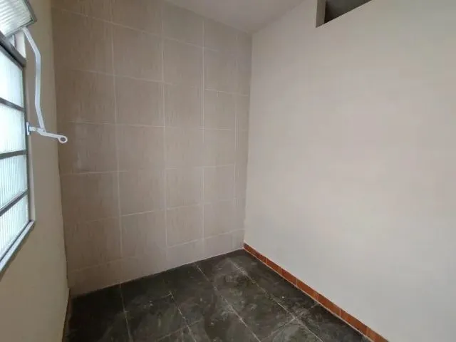 Imagem 8: Aluga Excelente Barracão com 2 Quartos com Terceiro Reversível