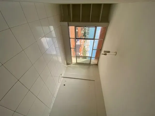 Imagem: Alugo Ap na Rua do Posto de Gasolina do
