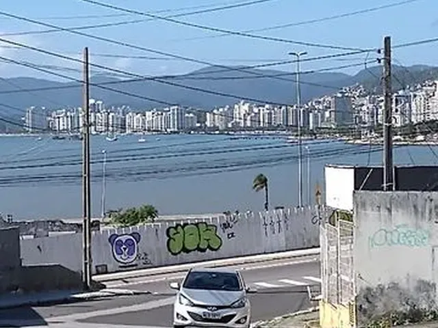 Imagem 3: Quarto Individual em Casa de 2 Pavimento no Estreito Apenas 5 Min do Centro de Floripa
