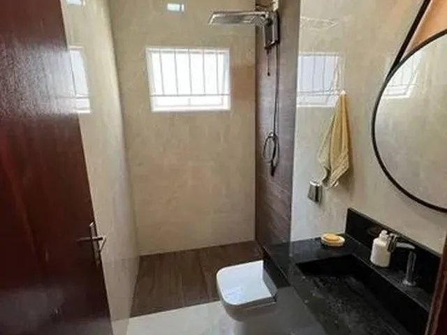 Imagem 2: Casa À Venda em Barcelona, Apenas 200 Mil
