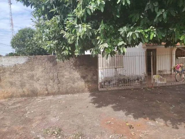 Imagem 4: Lote com Casa Casa com 2 dormitórios