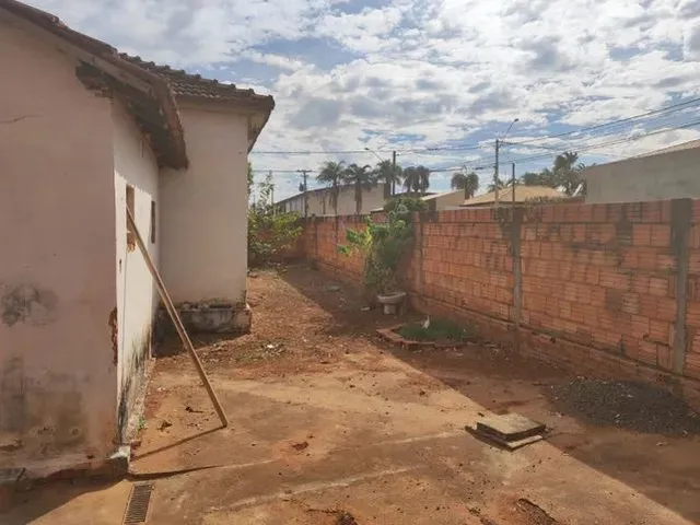 Imagem 3: Lote com Casa Casa com 2 dormitórios
