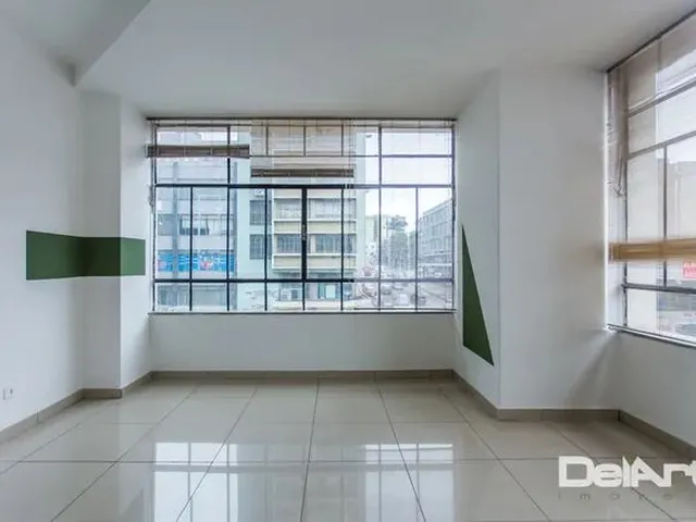 Imagem 16: Escritório para Venda Tem 58 Metros Quadrados com 3 Quartos em Centro - Curitiba - Pr