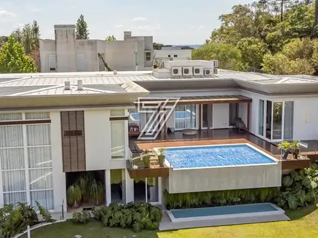 Imagem: Casa de Condomínio para Venda Possui 879