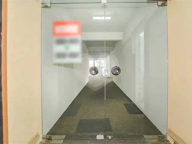 Imagem 8: Sala Comercial no Centro de Curitiba com Mais de 130M²