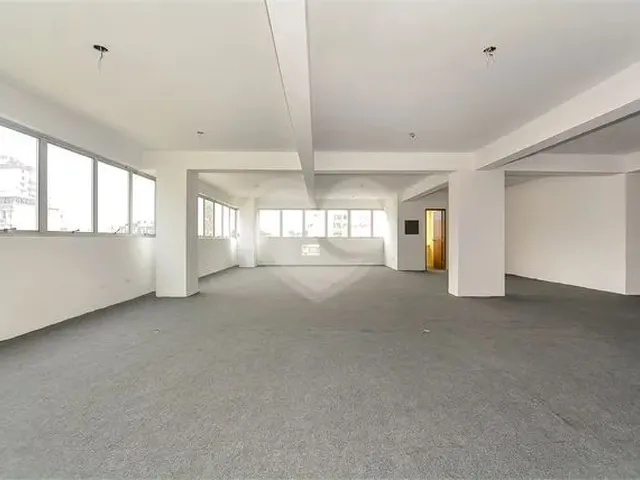 Imagem 15: Sala Comercial no Centro de Curitiba com Mais de 130M²