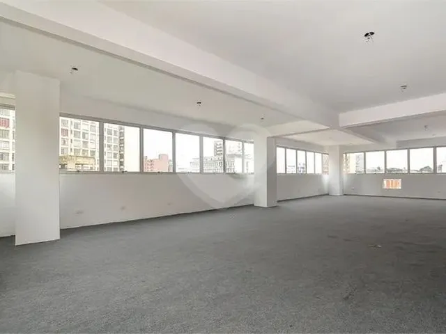 Imagem 6: Sala Comercial no Centro de Curitiba com Mais de 130M²
