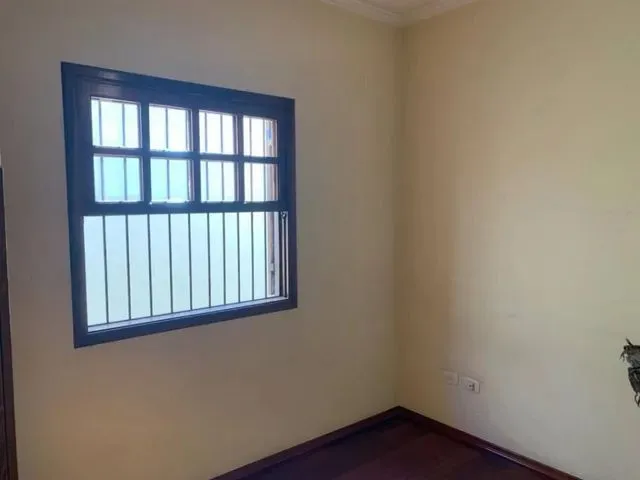 Imagem 16: Vende-Se no Tenoné ( Conj. Maria Hele Coutinho