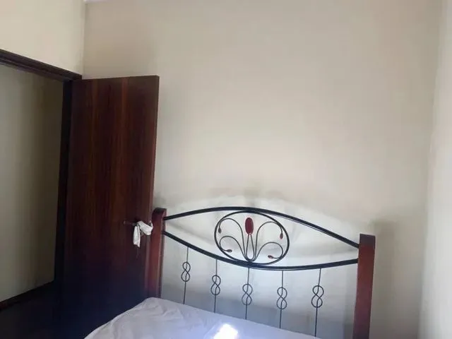 Imagem 7: Vende-Se no Tenoné ( Conj. Maria Hele Coutinho