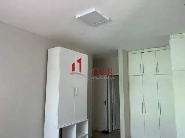 Imagem 11: Casa com 5/4 com 3 Suites Sendo Uma Master 4 Vagas Coberta