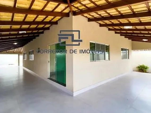 Imagem: A casa possui 3 Dormitórios, 3 Banheiros, 4 Vagas na