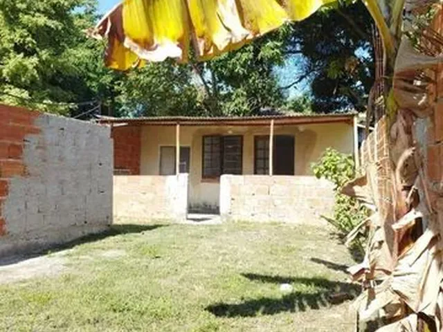 Imagem: P. De Guaratiba. Casa C/ Quintal e Garagem