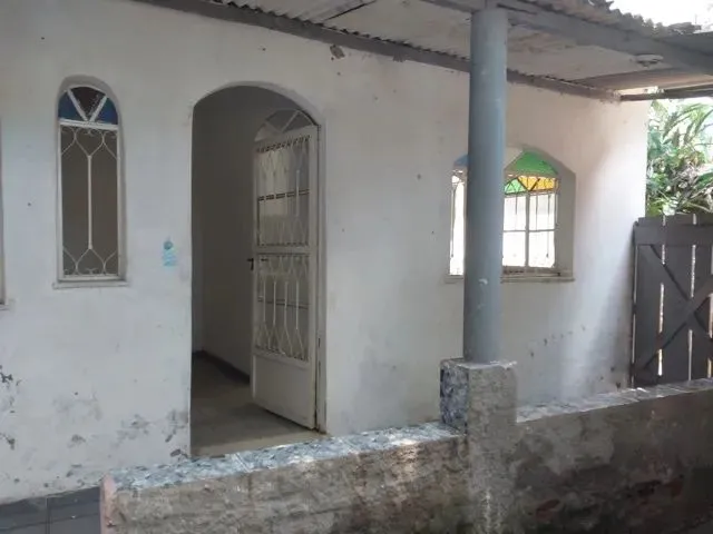 Imagem: A casa possui 2 Dormitórios, 1 Banheiro, 42m² de Área,