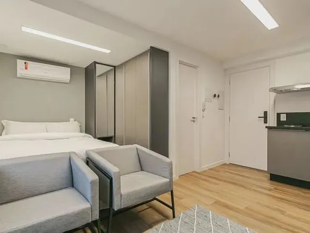 Imagem 8: Studio para Aluguel Possui 29 Metros Quadrados com 1 Quarto em Centro - Florianópolis