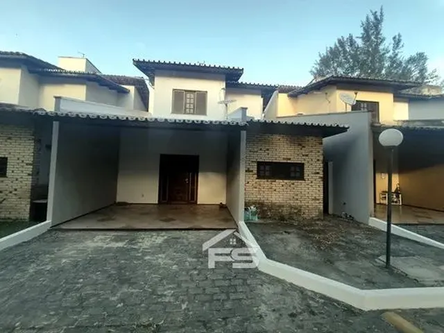 Imagem 3: Casa de Condomínio para Aluguel Possui 197 M² com 4 Quartos-Lagoa Redonda- Fortaleza
