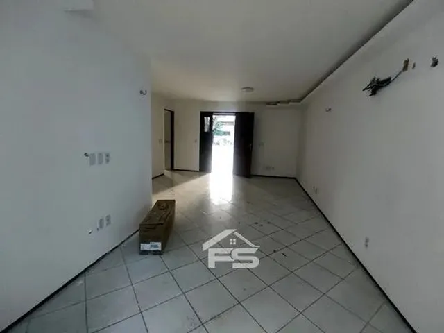 Imagem 12: Casa de Condomínio para Aluguel Possui 197 M² com 4 Quartos-Lagoa Redonda- Fortaleza