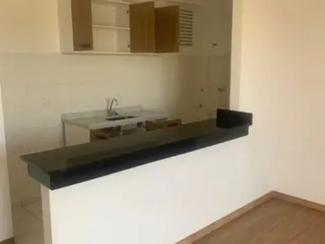 Imagem: O apartamento possui 2 Dormitórios, 1 Suíte, 2 Banheiros,