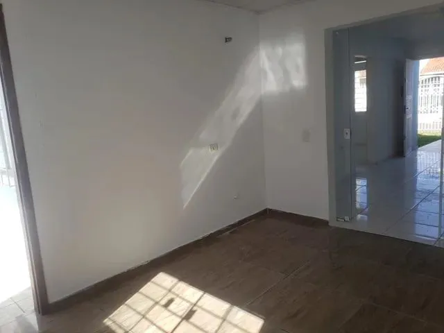 Imagem 10: Alugo Casa Individual no Terreno