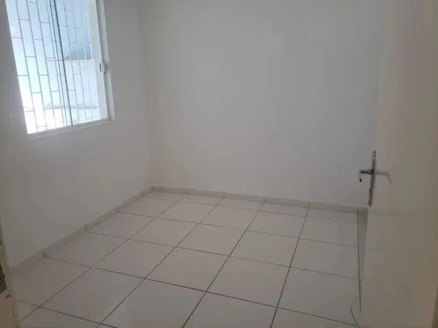 Imagem 2: Alugo Casa Individual no Terreno
