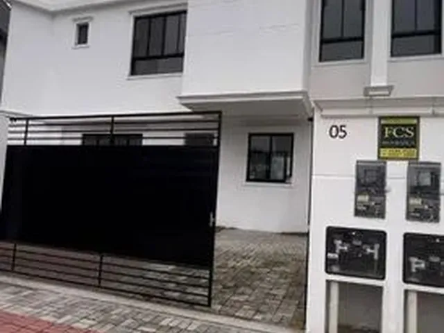 Imagem: Sobrado com 3 Dormitórios À Venda, 104