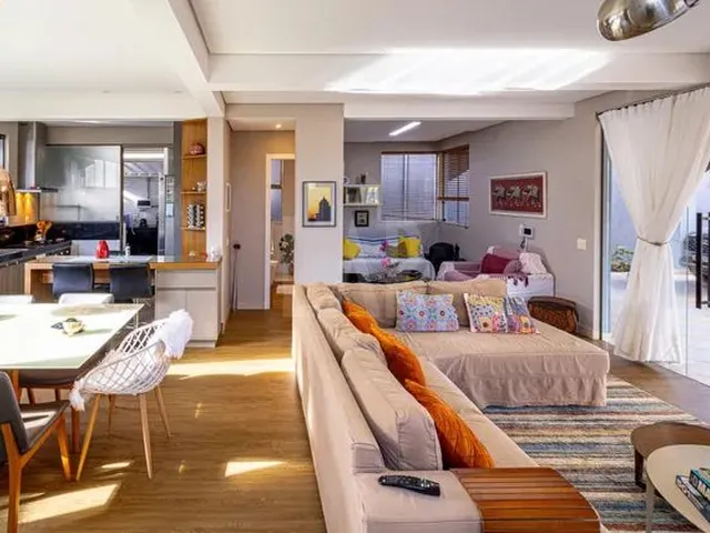 Imagem: Casa À Venda, 3 Quartos, 1 Suíte, 2 Vagas