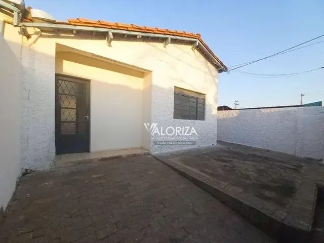 Imagem: Casa com 3 Dormitórios para Alugar - Vila