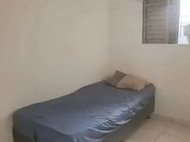 Imagem 6: Alugo Quarto Quarto com aluguel por R$700 /mês