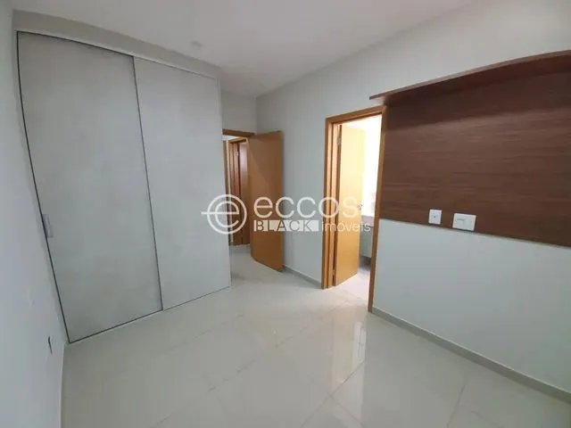 Imagem 3: Apartamento para Aluguel, 2 Quartos, 1 Suíte, Centro - Uberlândia/Mg