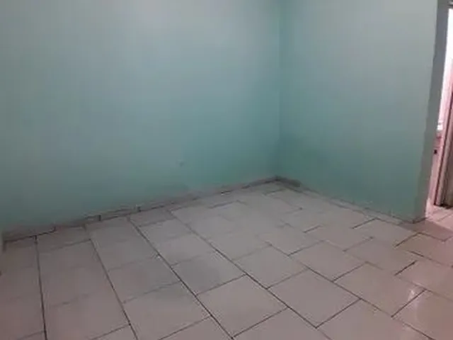 Imagem 3: Kitnet para Aluguel com 1 Quarto, Banheiro, Varanda e Área de Serviço - Nova Iguaçu