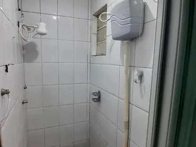 Imagem 4: Kitnet para Aluguel com 1 Quarto, Banheiro, Varanda e Área de Serviço - Nova Iguaçu