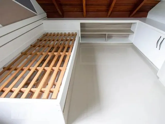 Imagem 13: Casa de Condomínio para Aluguel - Santo Antônio de Lisboa, 3 Quartos, 140 M2