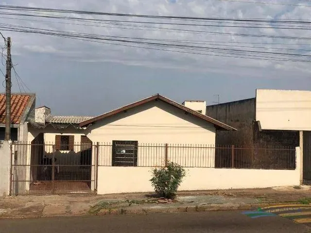 Imagem 1: Casa com 4 Dormitórios para Alugar, 90 M² por R$ 1.500,00/Mês - Conjunto Habitacional